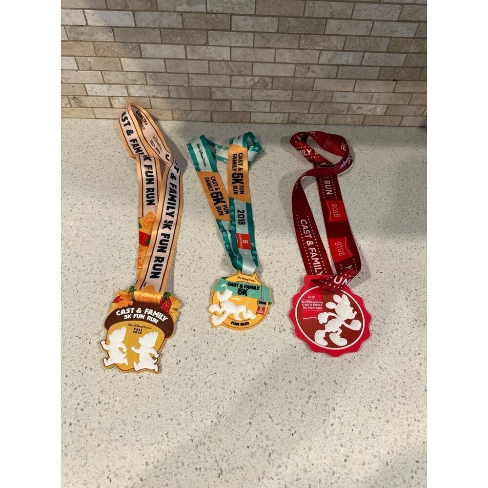 cast & family 5k fun run medal bundle #36
